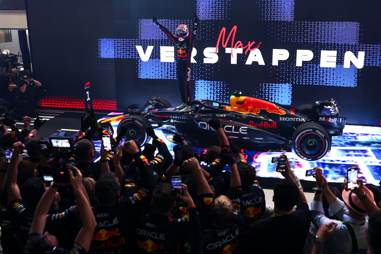圖1_Red Bull 車隊卡達站策略致勝 Max Verstappen奪下關鍵第七座分站冠軍。（Red Bull提供）